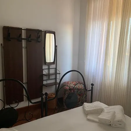 Altrove Bed and breakfast